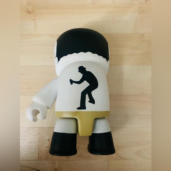 RARE!! Clockwork Orange inspired 8” Qee by Dr. Hofmann. Toy2r circa 2007! - Picture 7 of 9